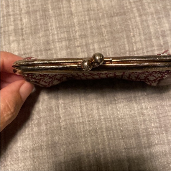 Dior KissLock Coin  Pouch - Picture 4 of 8